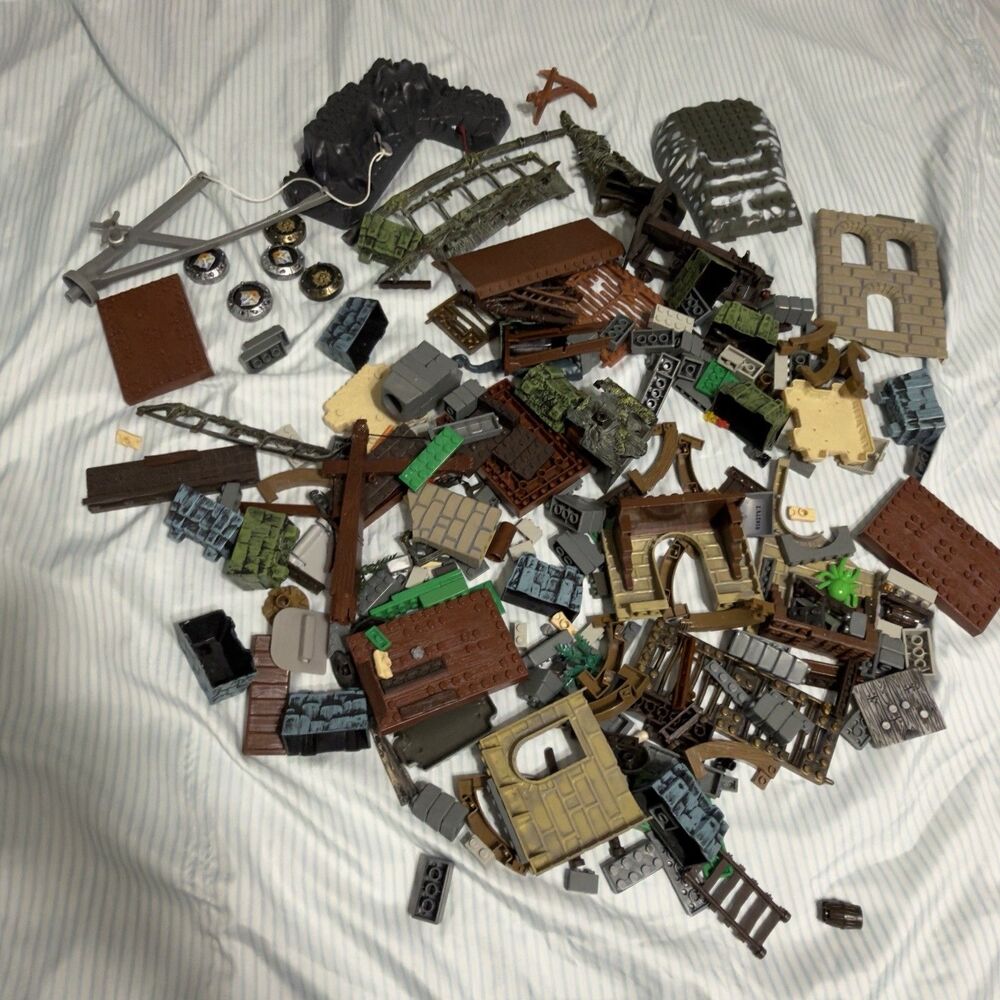 HUGE LOT - Mega Bloks Pirates